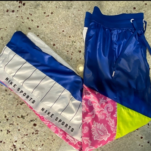 Nike Pants - NWT Women's Nike Multicolored Track Pants